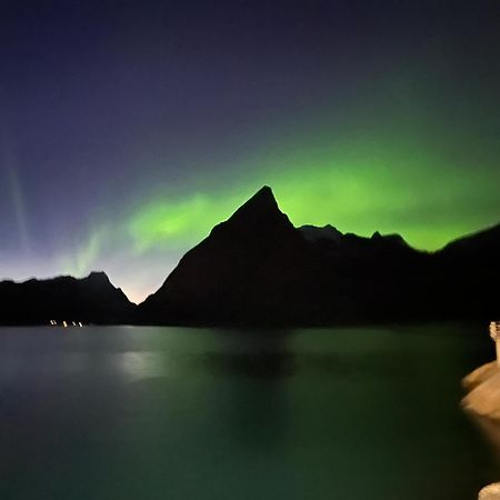 Lofoten Suite Apartments - Rostad Retro Rorbuer Reine Ngoại thất bức ảnh