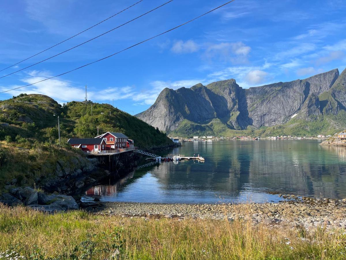 Lofoten Suite Apartments - Rostad Retro Rorbuer Reine Ngoại thất bức ảnh