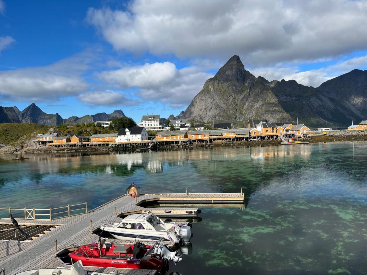 Lofoten Suite Apartments - Rostad Retro Rorbuer Reine Ngoại thất bức ảnh